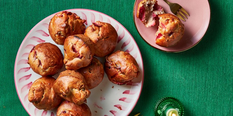 Ontbijtmuffins met pruimen en gember