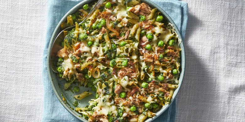 Pasta-ovenschotel met tonijn en spinazie