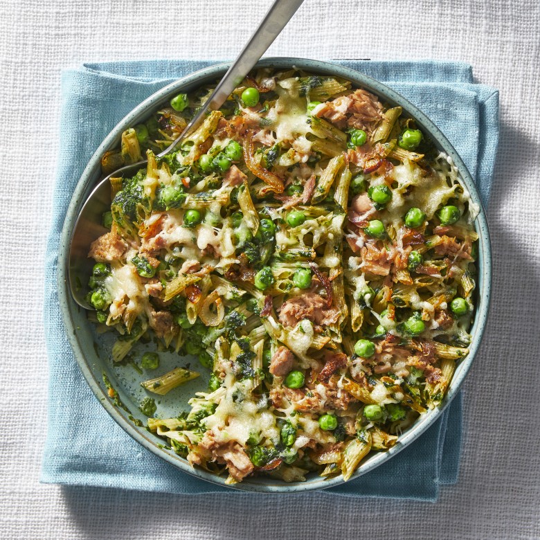 Pasta-ovenschotel met tonijn en spinazie