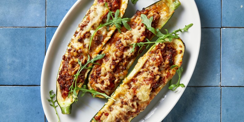 Gevulde courgette met bolognesesaus