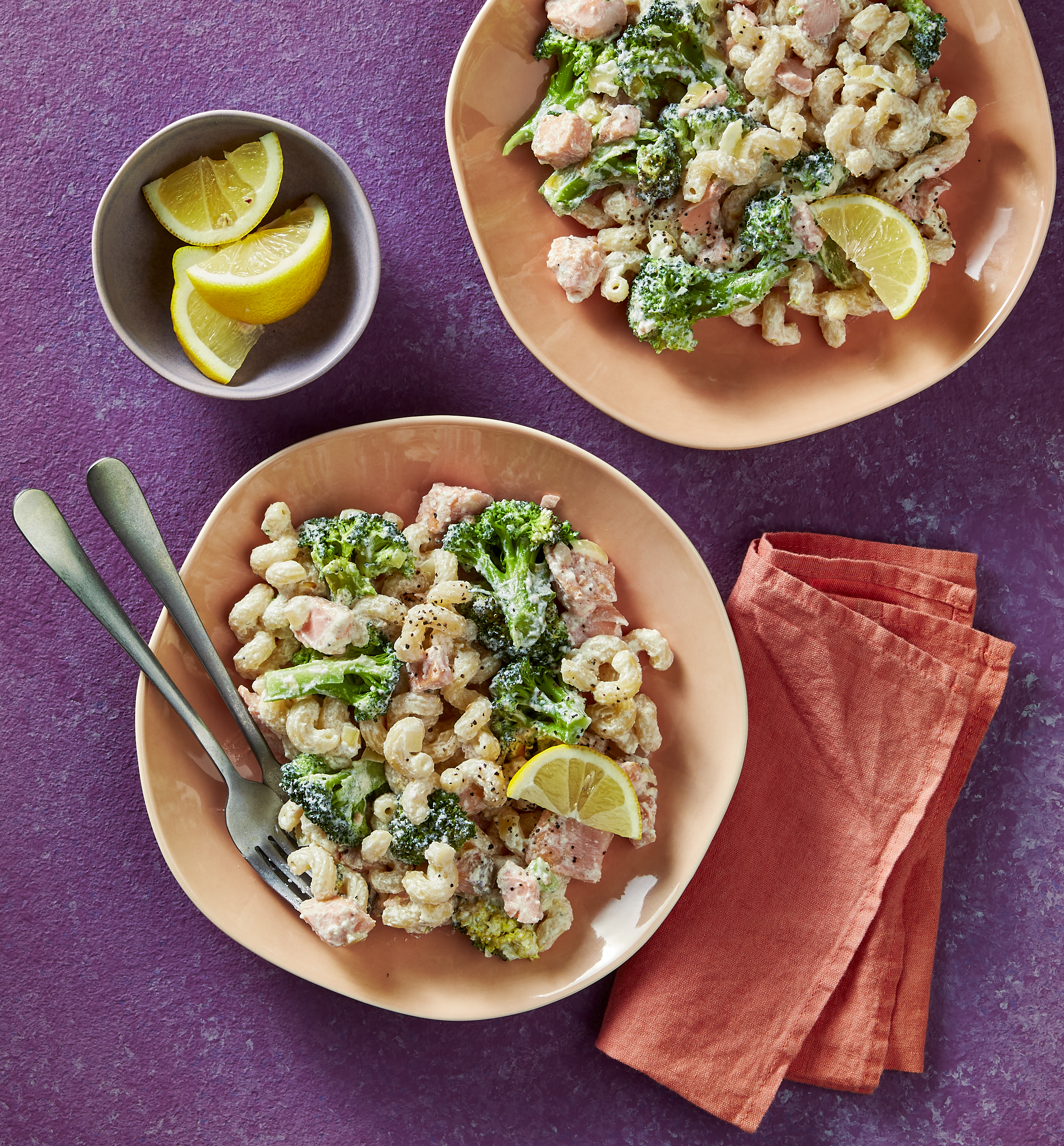 Romige celentani-pasta met broccoli en zalm