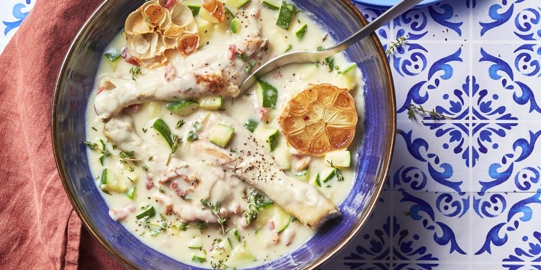 Franse knoflookkip met courgette