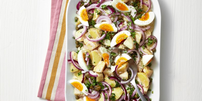 Aardappelsalade met tonijndressing en ei