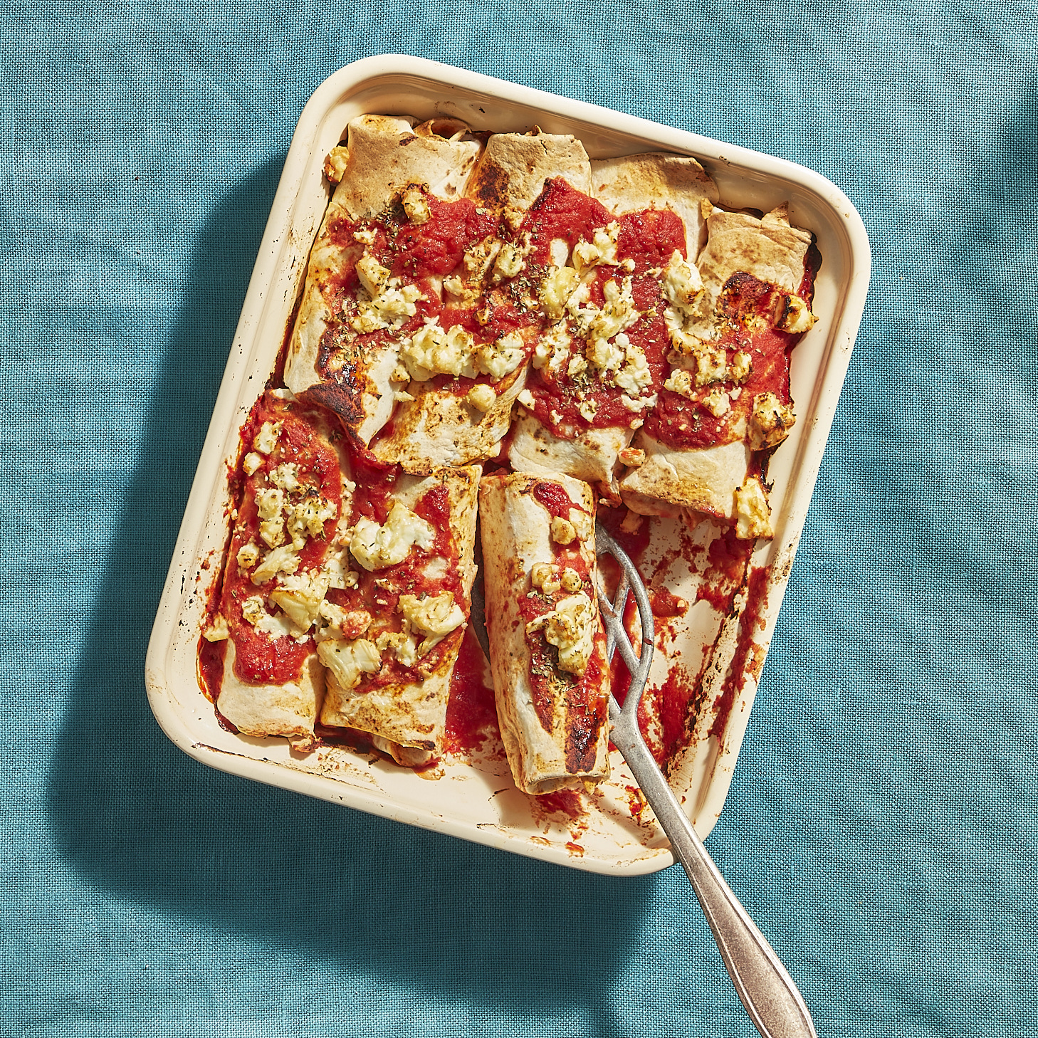 Enchilada's met bonenchili en feta