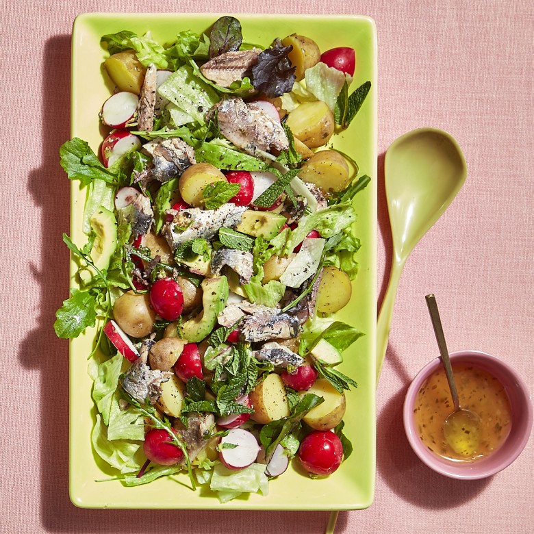 Salade met kriel, avocado en sardines