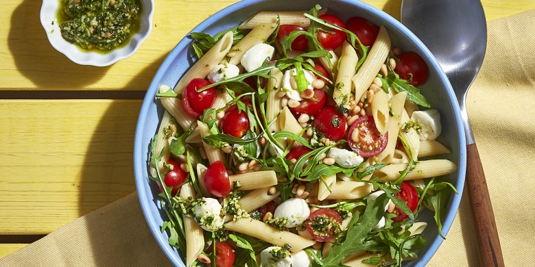 Pastasalade met pesto