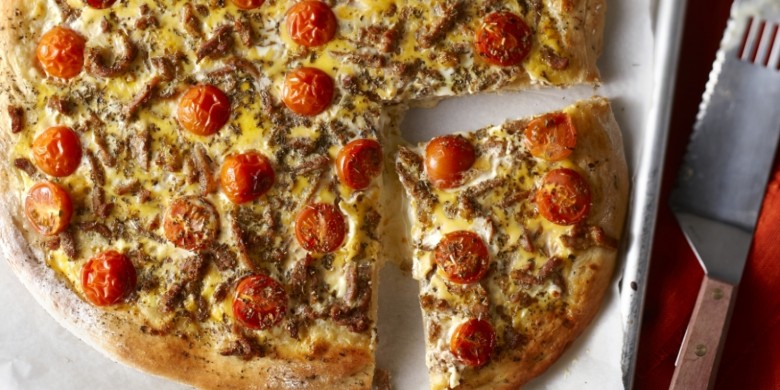 Plaatpizza met shoarma en ei