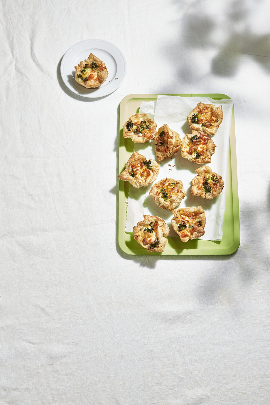 Mini-quiches met broccoli en zalm