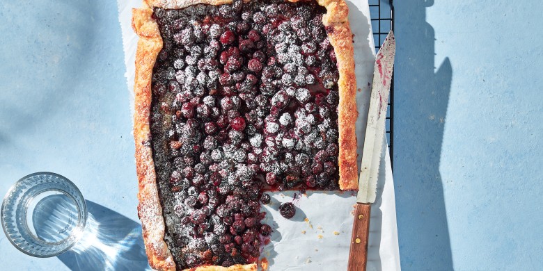 Blauwe bessengalette met ijs