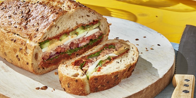 Pan bagnat met tonijn