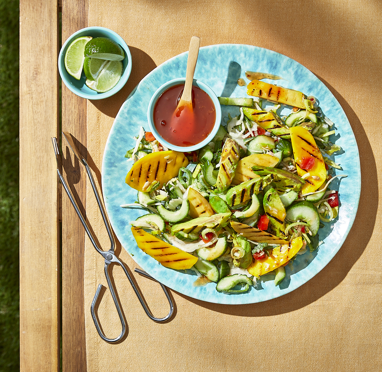 Aziatische salade met gegrilde mango
