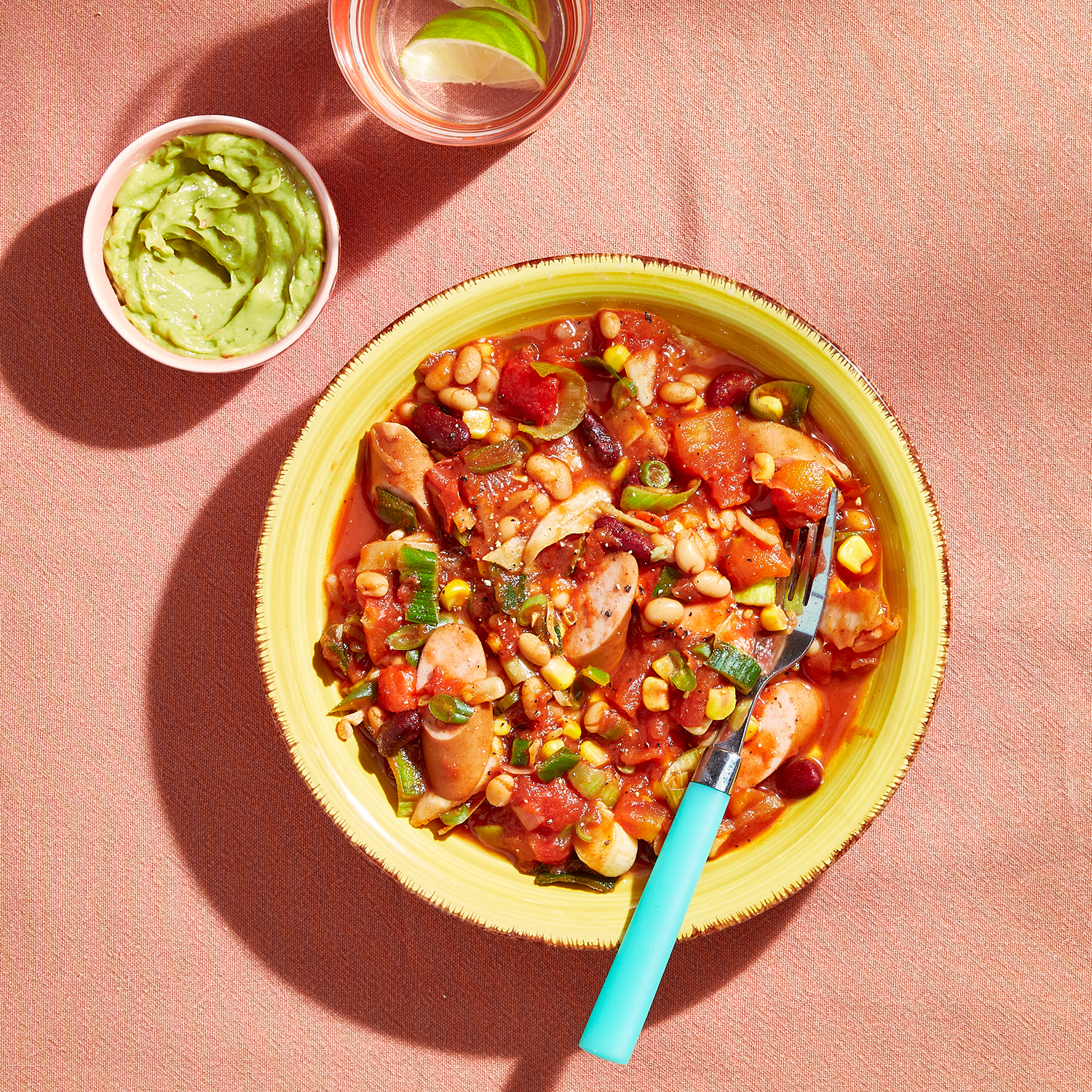Tex-mex schotel met bonen en worst