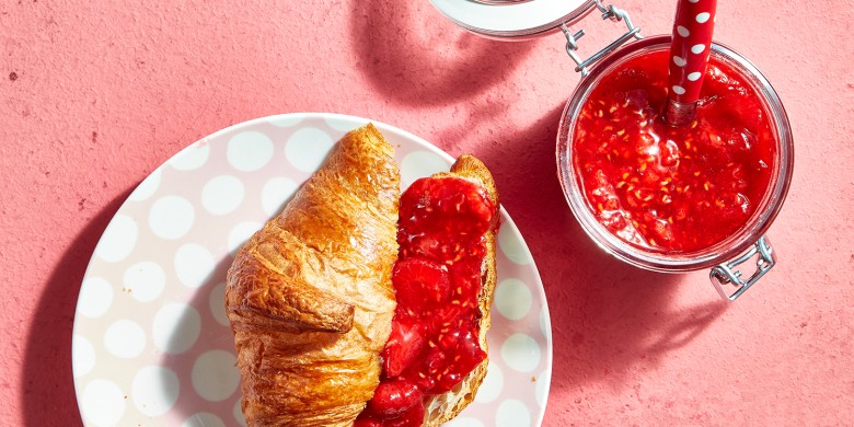 Snelle aardbeien-frambozenjam met vanille
