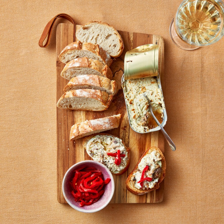 Sardinedip met stokbrood