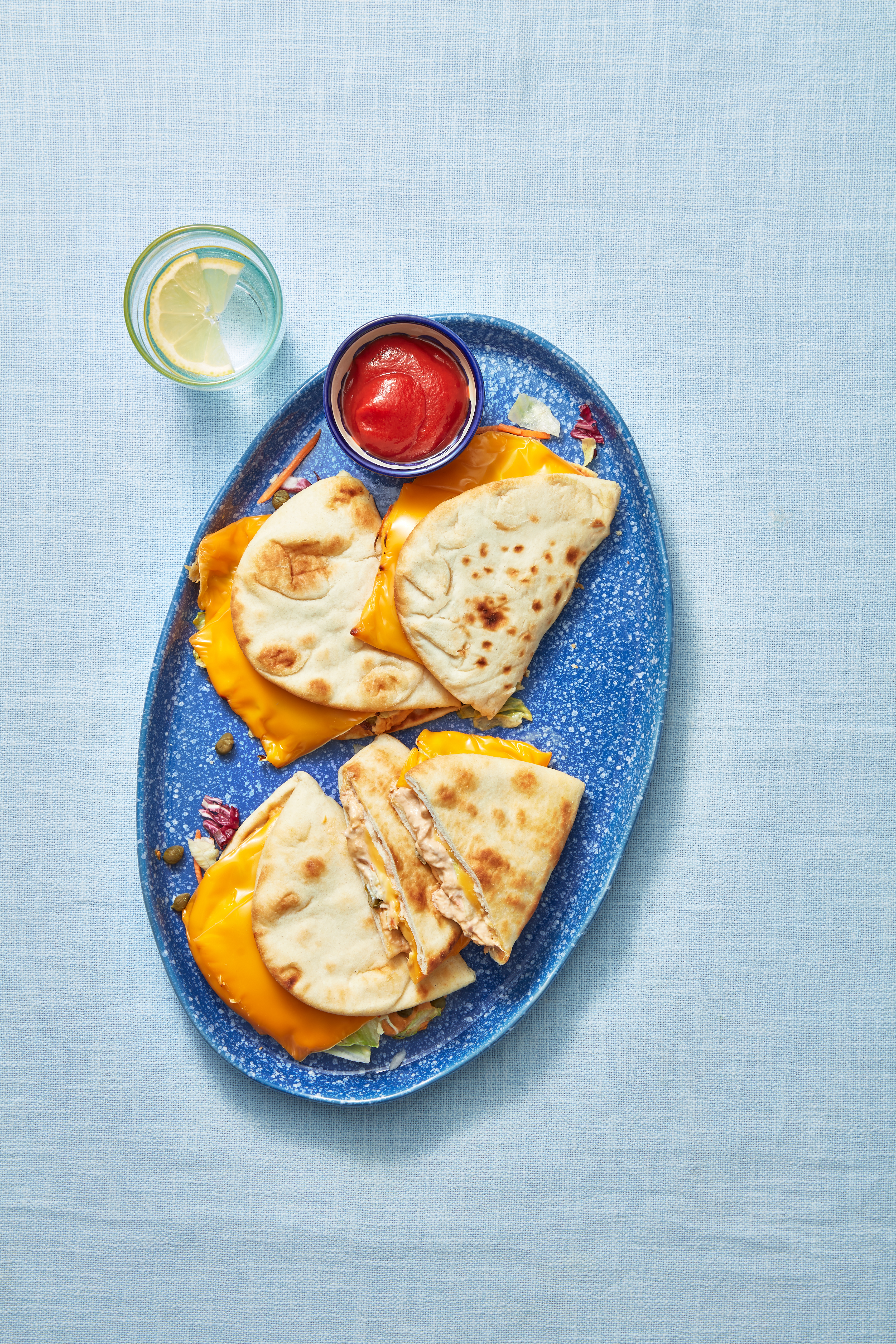 Flatbread tuna melt