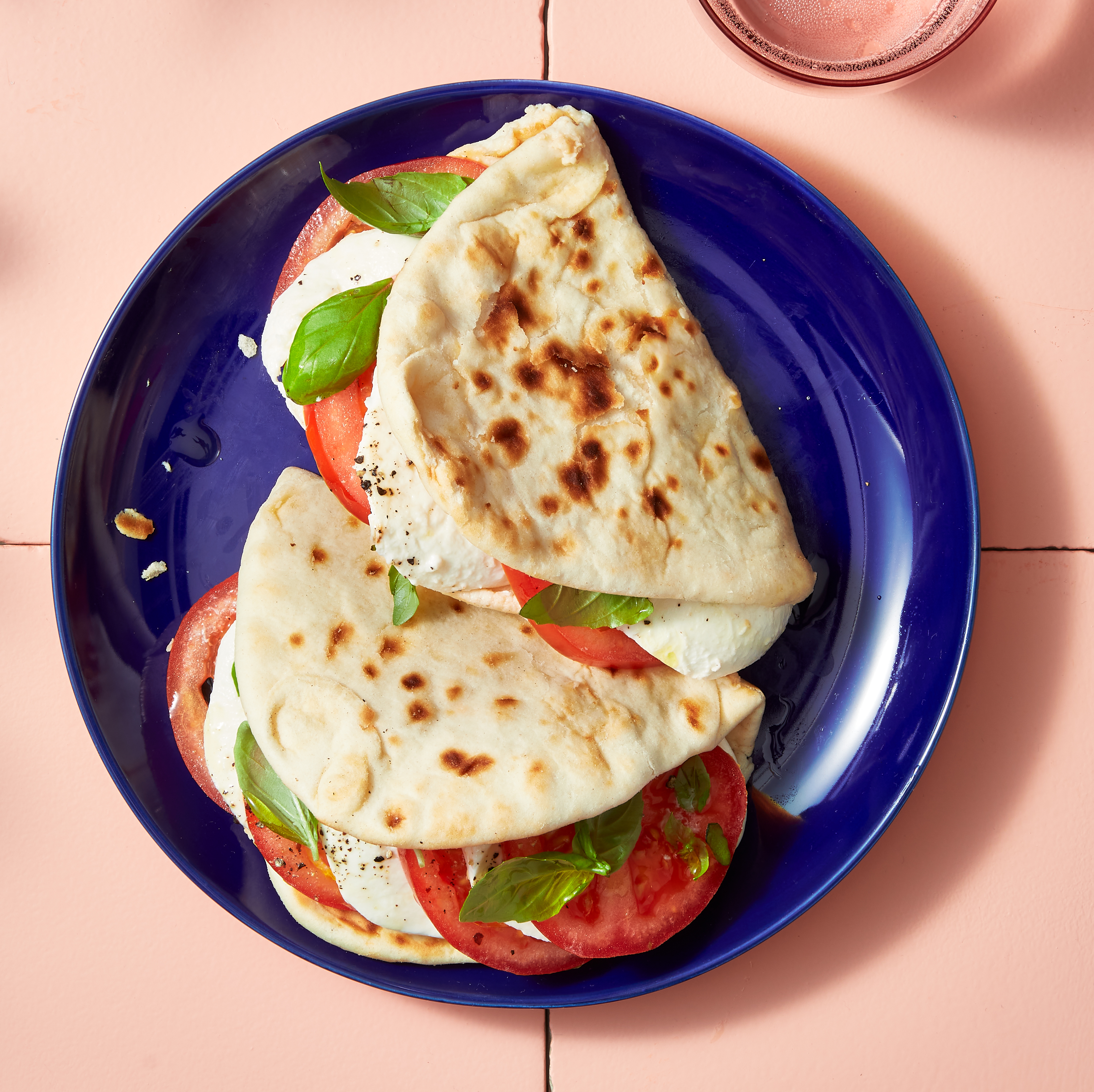 Flatbread caprese