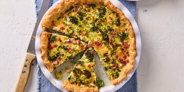 Broccoli-quiche met bosui en spekjes