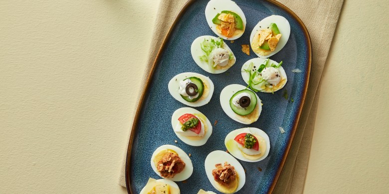 Gevulde eieren met zes toppings