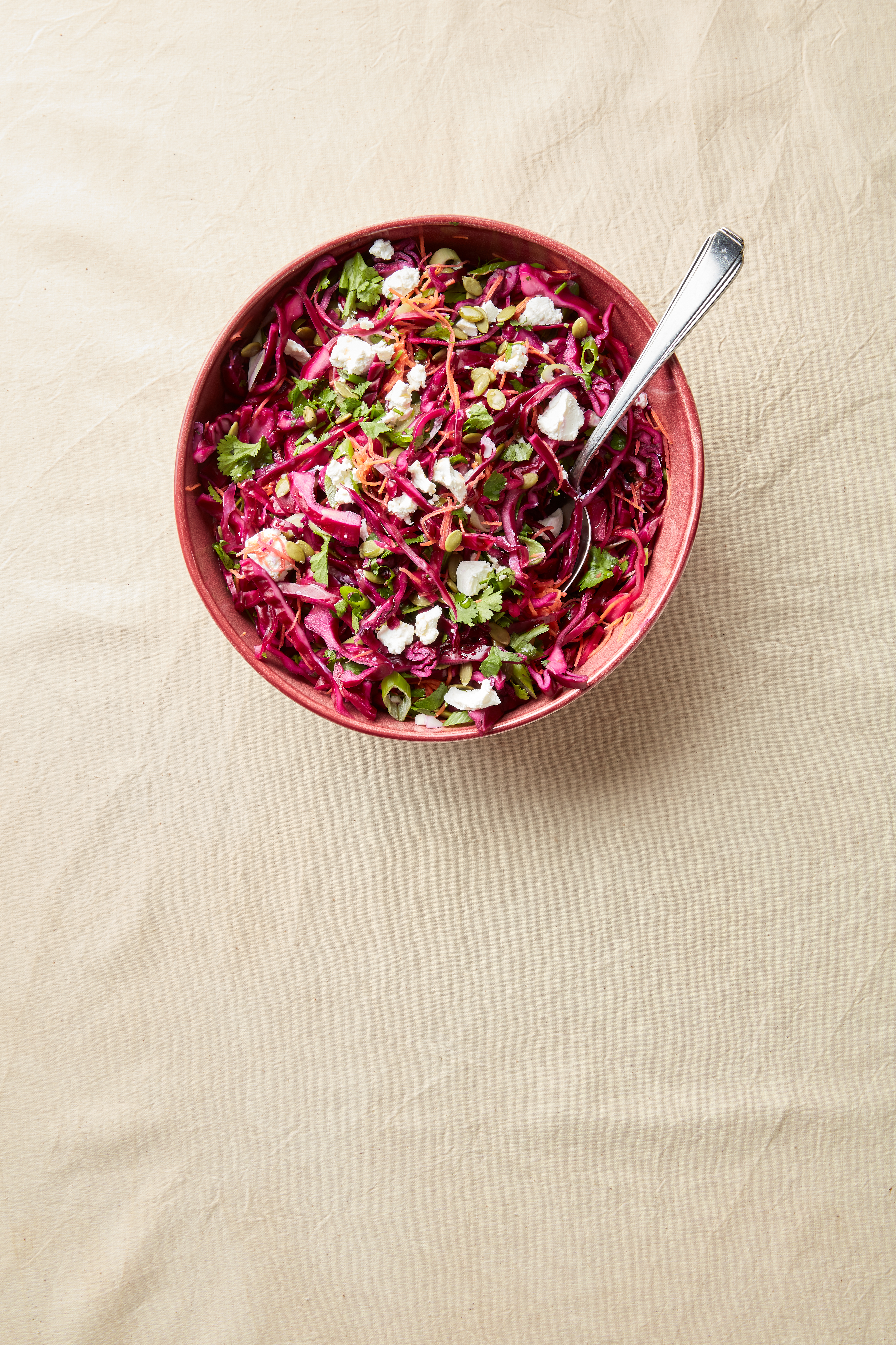 Rodekoolsalade met geitenkaas
