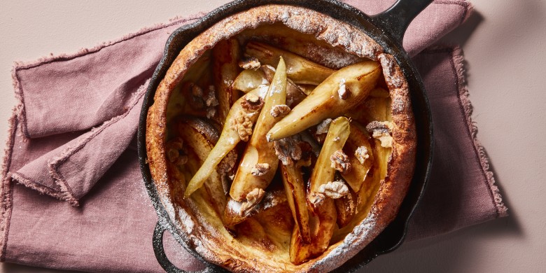 Pannenkoek uit de oven met peren en walnoten