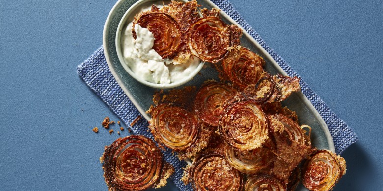 Uienringenchips met dip
