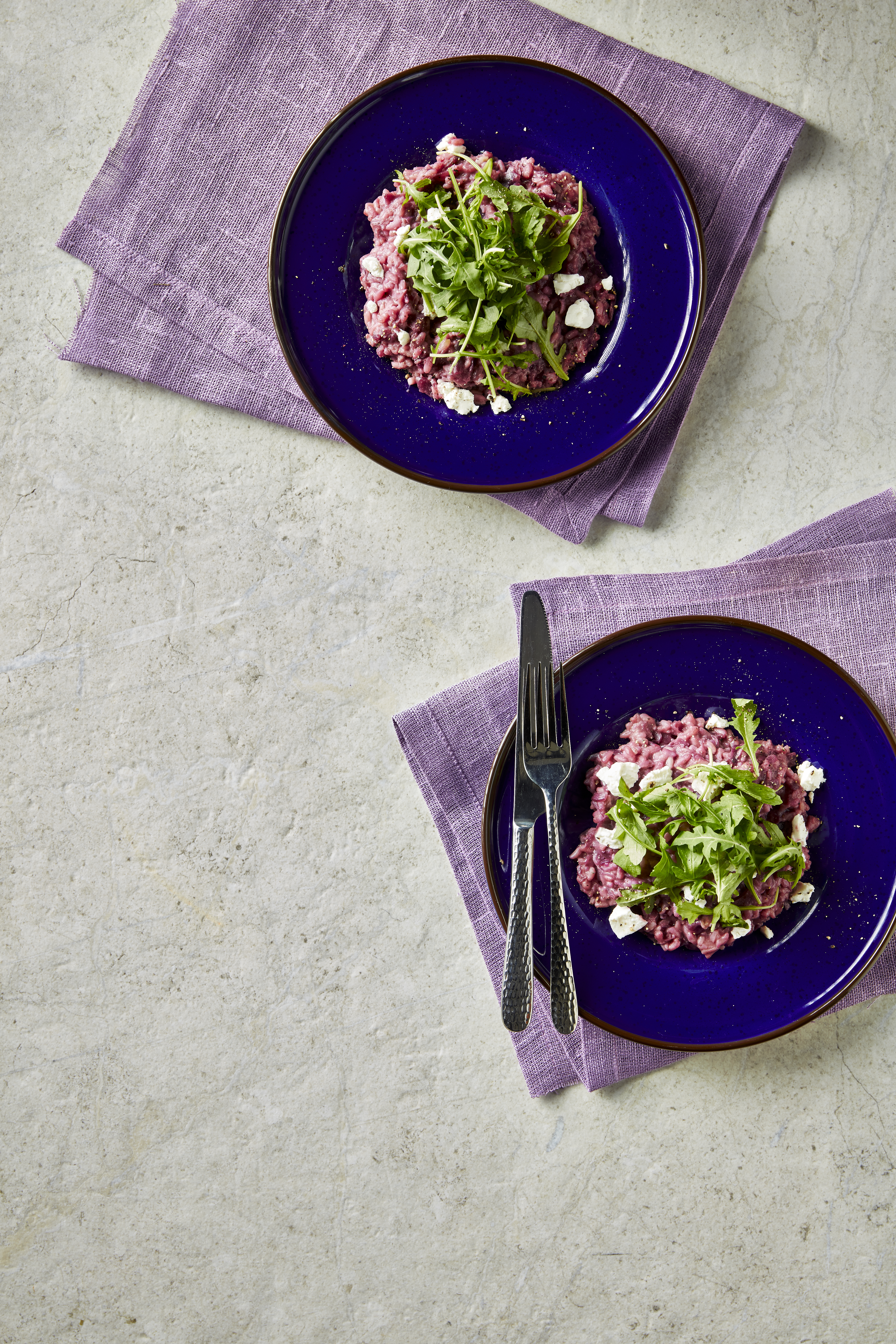 Rodekoolrisotto met geitenkaas en rucola