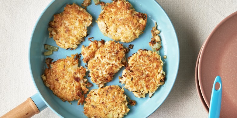 Knolselderijrösti met zalm en sperziebonensalade 