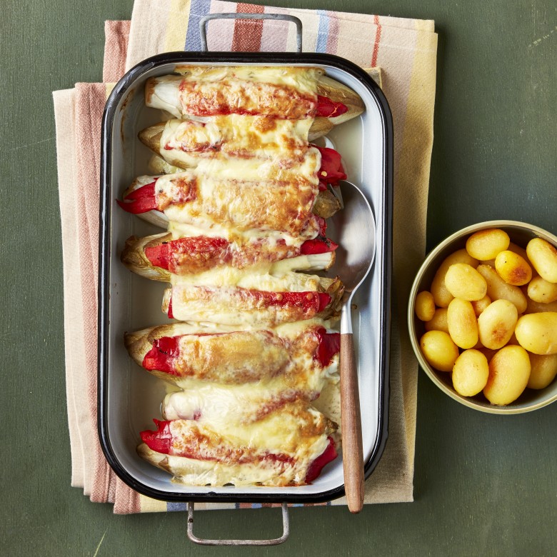Witlof ovenschotel met paprika en kaas