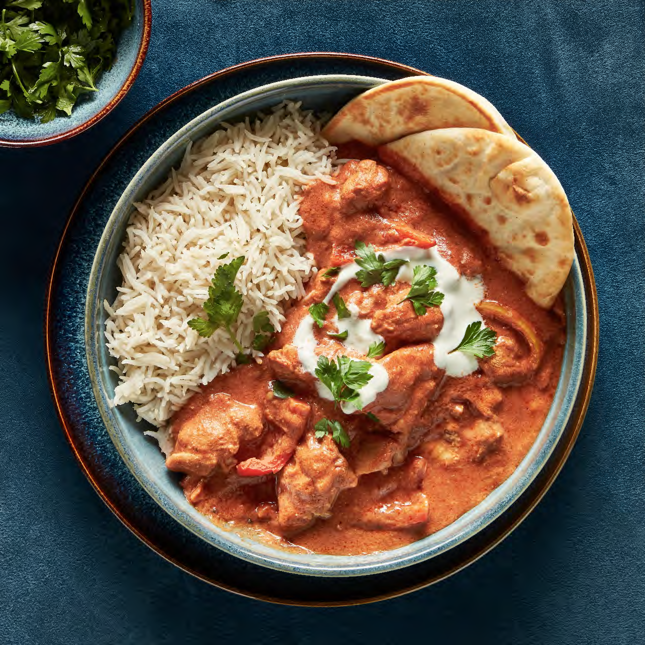 Kipcurry met paprika en flatbread