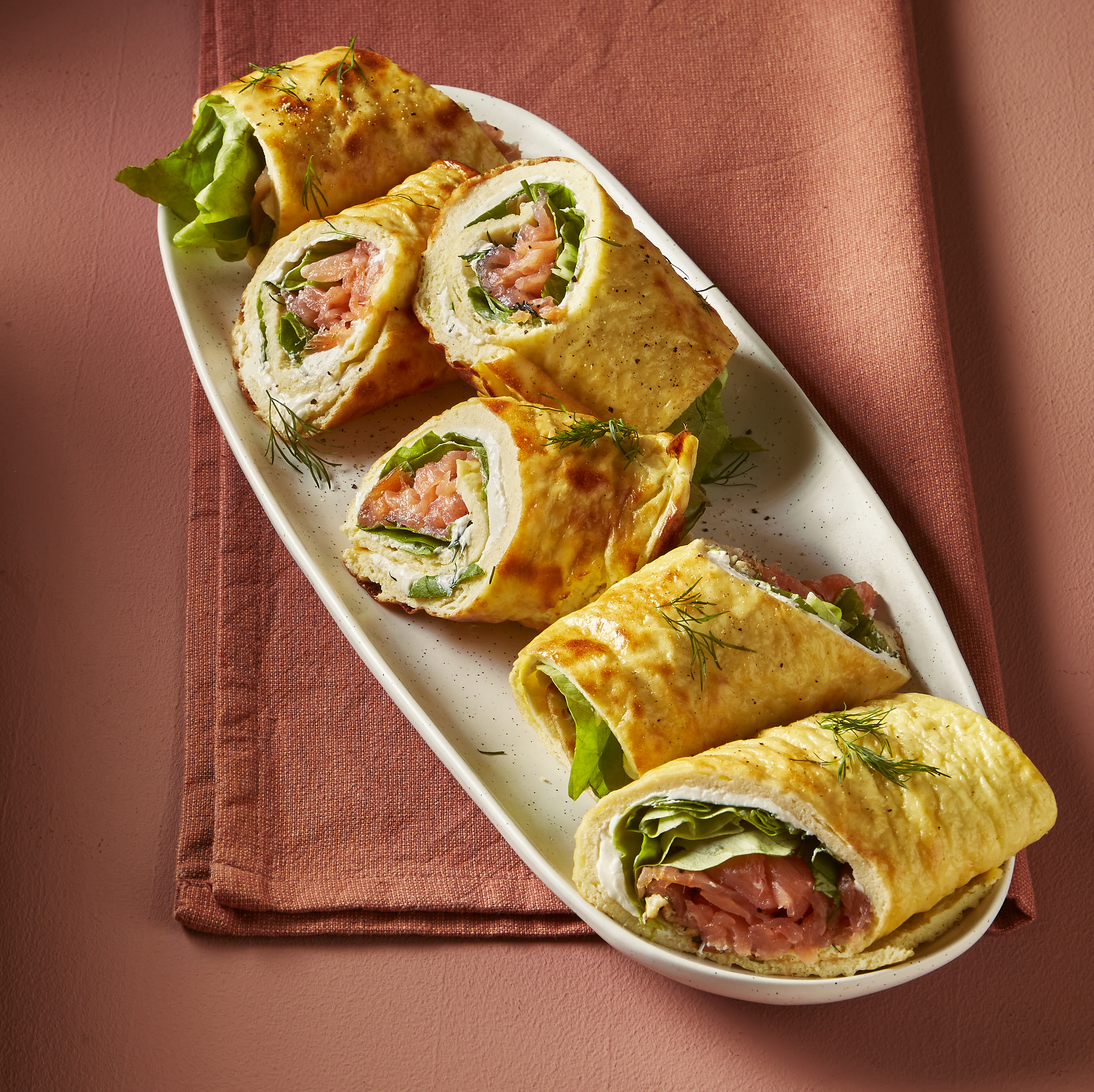 Cottagecheese-wraprolletjes met gerookte zalm