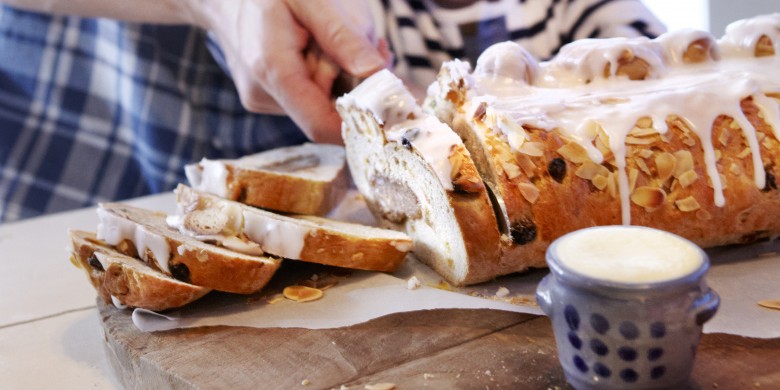 Rozijnenbrood met notenspijs