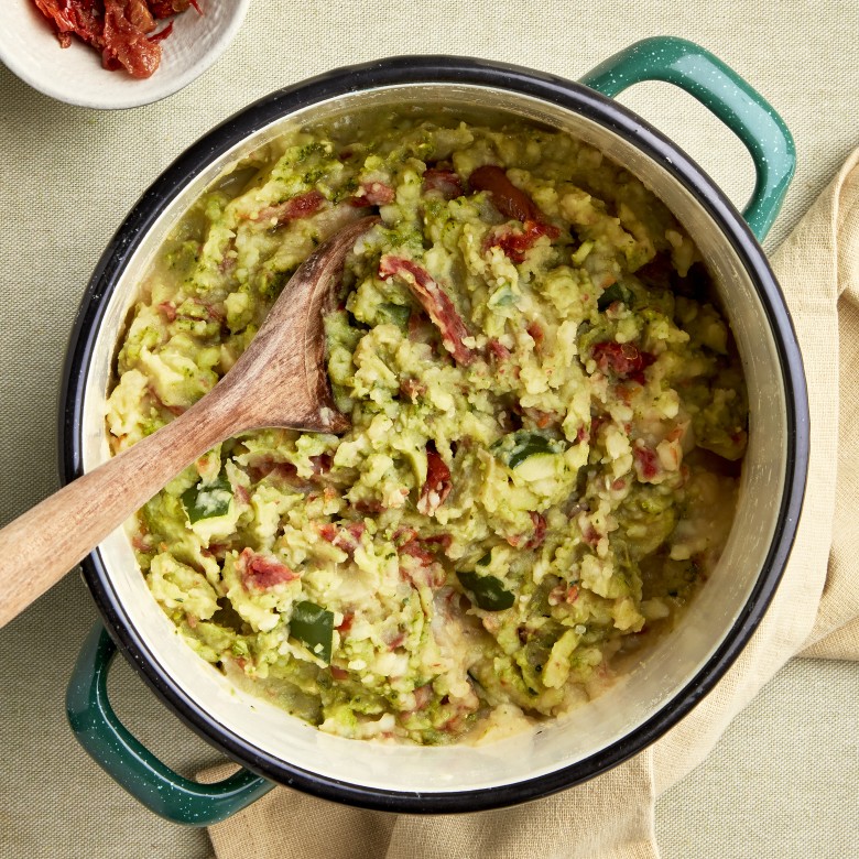 Stamppot pesto en zongedroogde tomaat