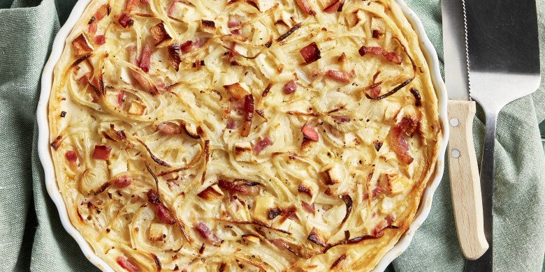 Uienquiche met spekjes en appel 