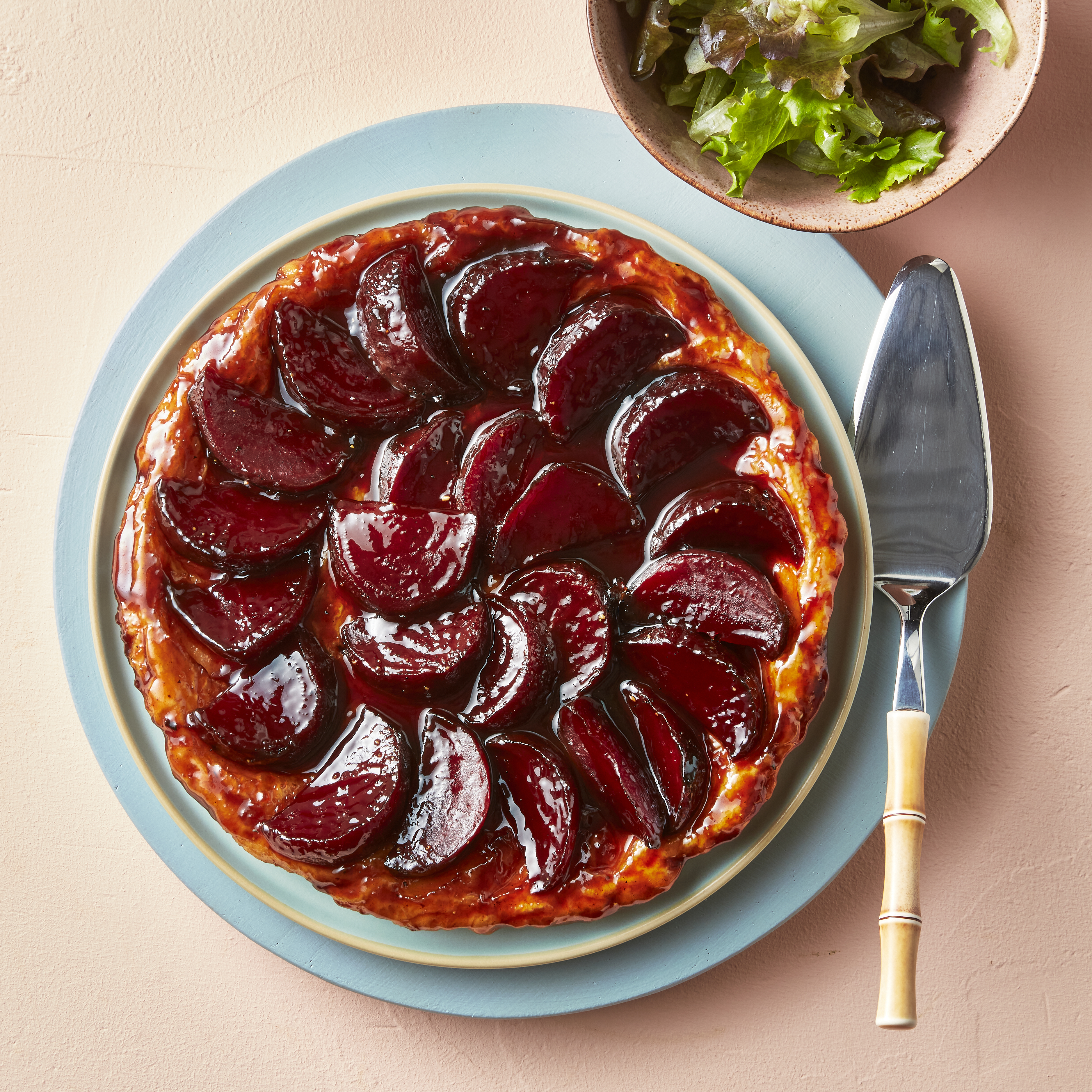 Tarte tatin met rode biet