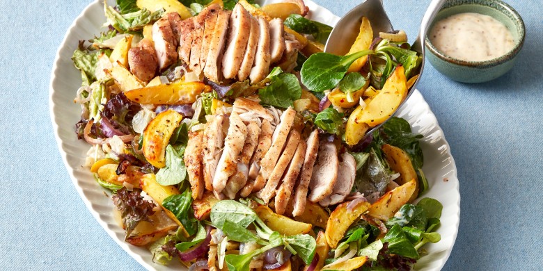 Krokante aardappelsalade met kip