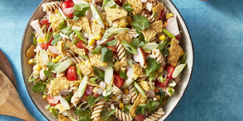 Mexicaanse pastasalade met kip