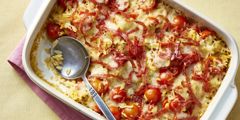 Orzo uit de oven met salami