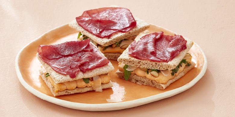 Carpaccio tompouce met cocktailsaus