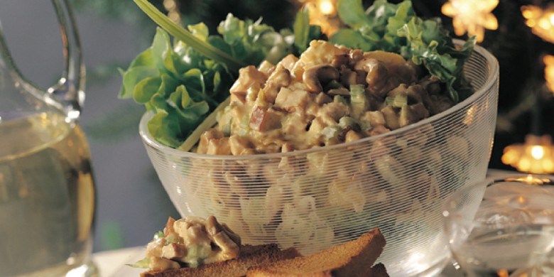 Salade met gerookte kip en ananas