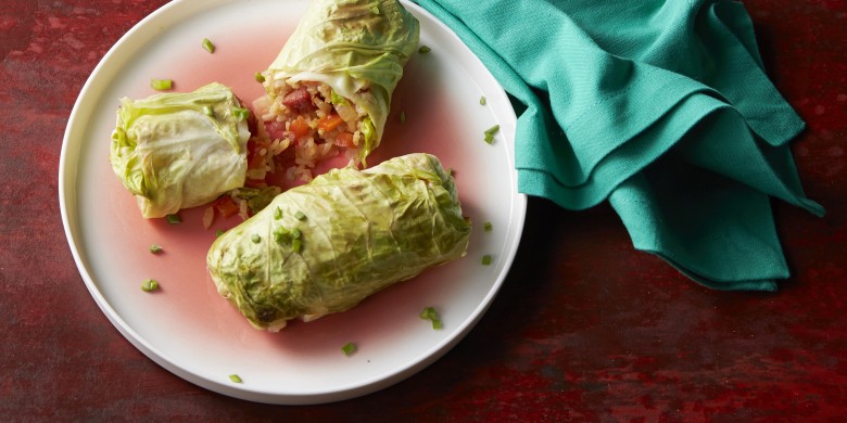 Spitskoolpakketjes met chorizo-paprikarijst
