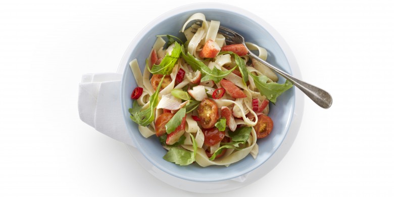 Tagliatelle met surimi en rucola