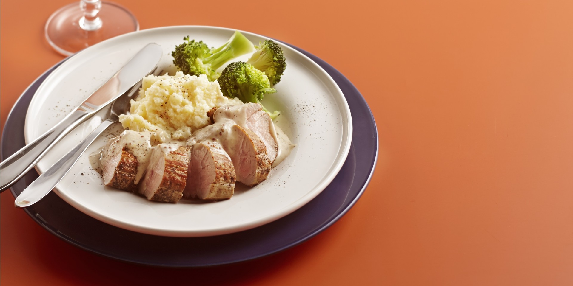 Varkenshaasje met mosterd-roomsaus