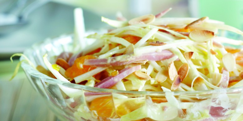 Witlofsalade met mandarijn en kwarkdressing