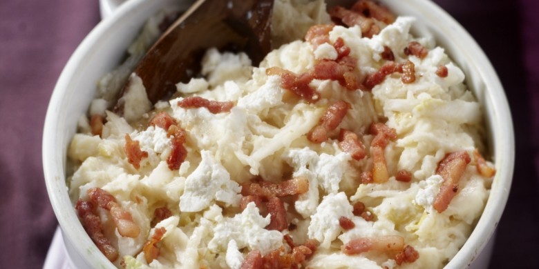 Witlofstamppot met geitenkaas en spekjes