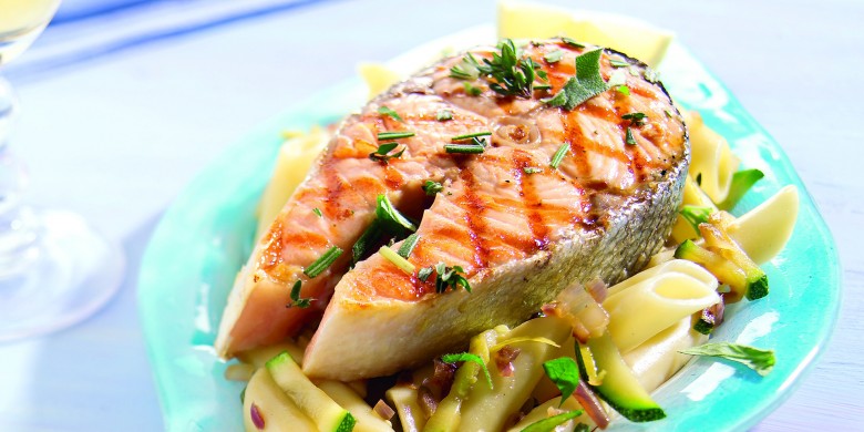 Citroenpasta met geroosterde zalm