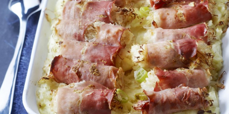 Zuurkoolrolletjes met rauwe ham uit de oven