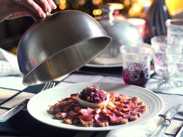 Eendenborst met bosvruchtensaus