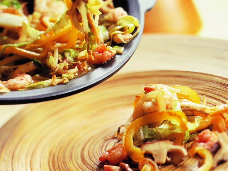 Garnalen en groenten uit de wok