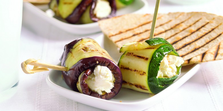 Gegrilde courgette- en auberginerolletjes met roomkaas