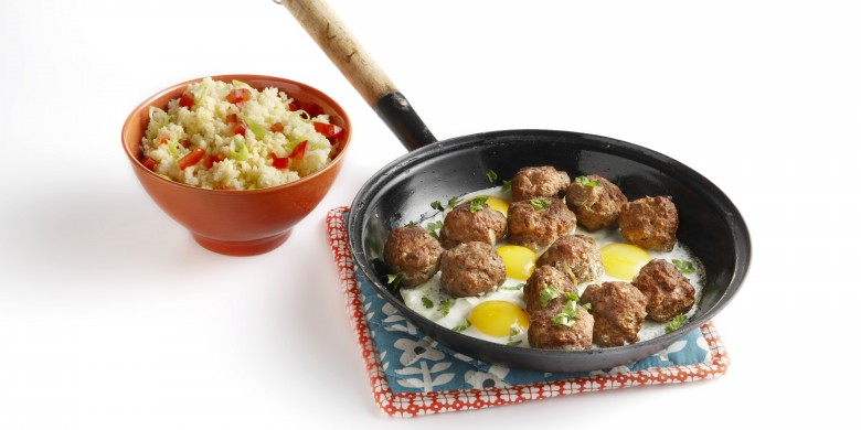 Mediterrane gehaktschotel met ei en couscous